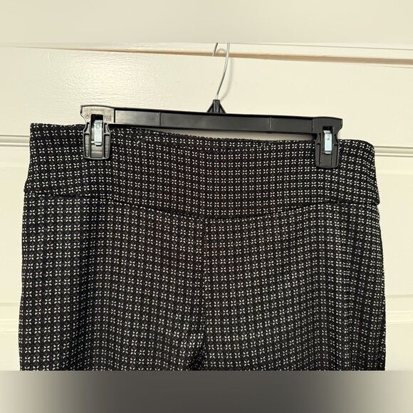 New Directions Stretch Slim Pull On Pants Leggings Black White Size 10 - Picture 3 of 6